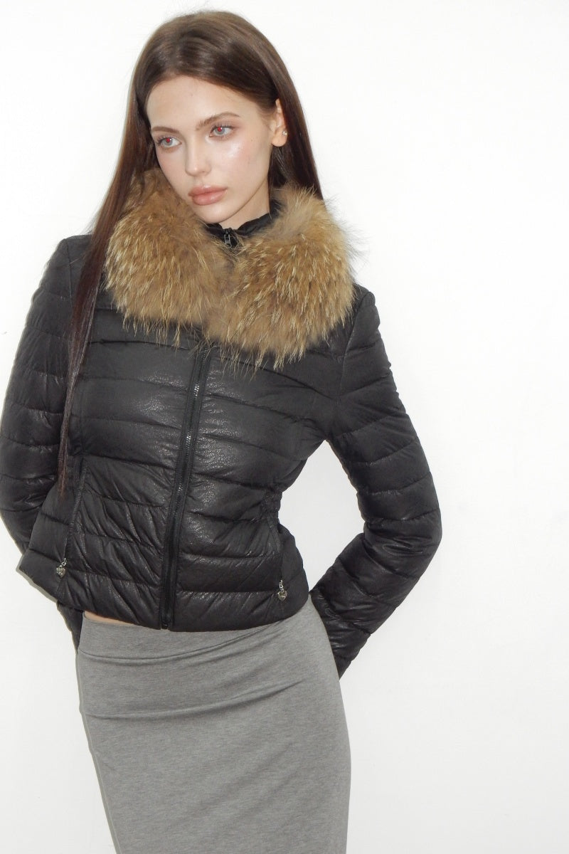 Down jacket with a fur collar in black
